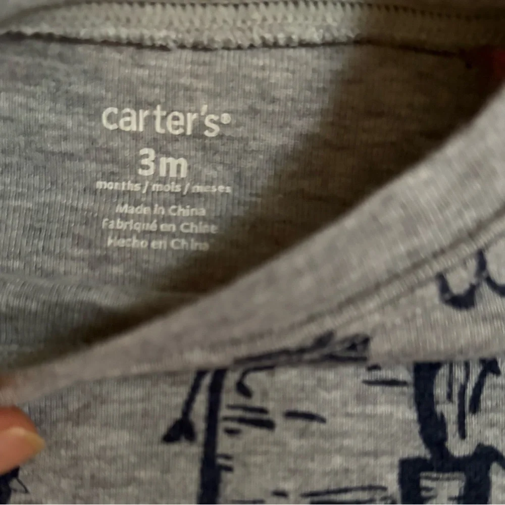 Carter's 5  Bodysuit size:0-3